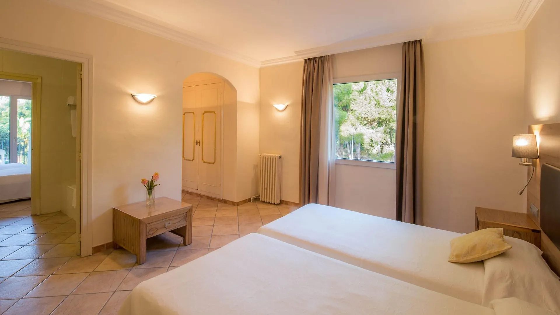 פלטחה ד'ארו Hotel Cap Roig & Spa By Brava Hoteles 4*, פלטחה ד'ארו